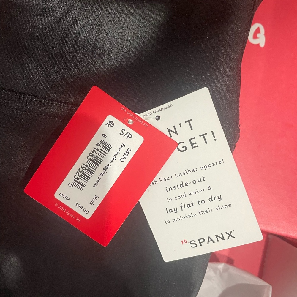 Spanx faux leather leggings. petite small.